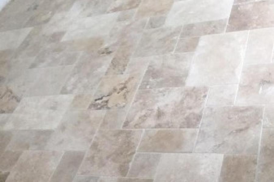 Pose de différents types et formats de carrelage